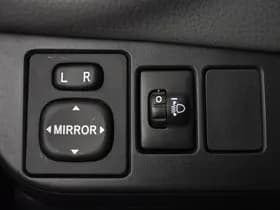 Toyota Yaris thumbnail 31
