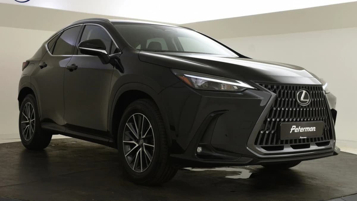 Lexus NX — foto 1