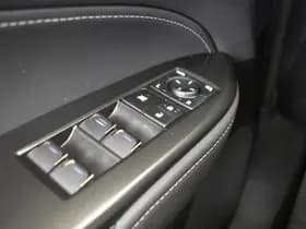 Lexus NX thumbnail 28