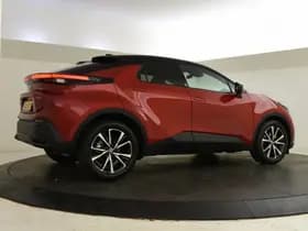 Toyota C-HR thumbnail 2