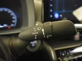 Toyota C-HR thumbnail 18