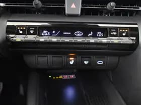 Toyota C-HR thumbnail 22