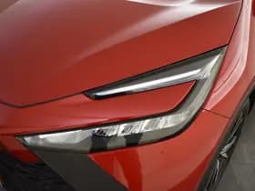 Toyota C-HR thumbnail 8