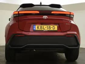 Toyota C-HR thumbnail 9