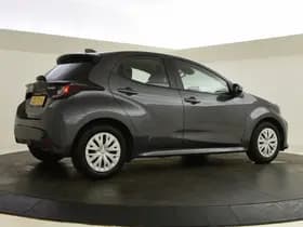 Toyota Yaris thumbnail 2