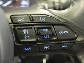 Toyota Yaris thumbnail 18