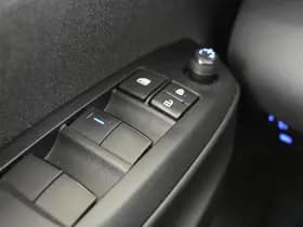 Toyota Yaris thumbnail 24