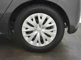 Toyota Yaris thumbnail 27