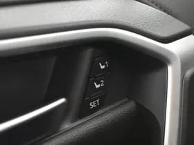 Toyota RAV4 thumbnail 12