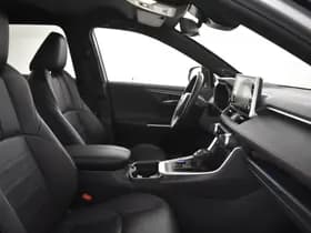 Toyota RAV4 thumbnail 3