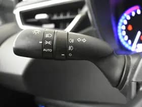 Toyota Corolla thumbnail 16