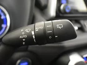 Toyota RAV4 thumbnail 17