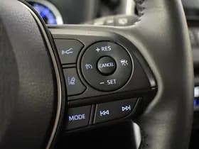 Toyota RAV4 thumbnail 18
