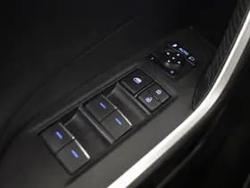 Toyota RAV4 thumbnail 24