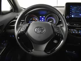 Toyota C-HR thumbnail 13