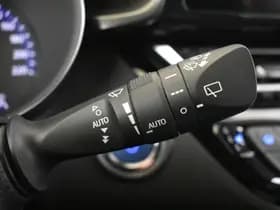 Toyota C-HR thumbnail 17