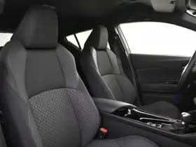 Toyota C-HR thumbnail 3