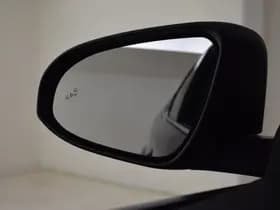 Toyota C-HR thumbnail 29