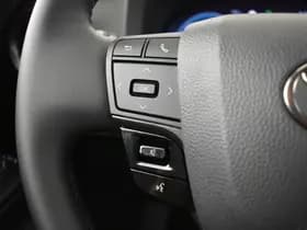 Toyota C-HR thumbnail 14