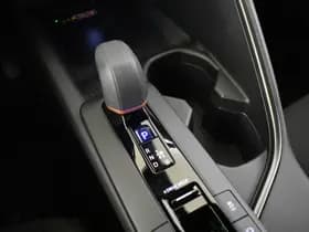 Toyota C-HR thumbnail 25