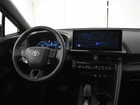 Toyota C-HR thumbnail 4
