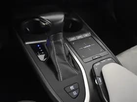 Lexus UX thumbnail 22