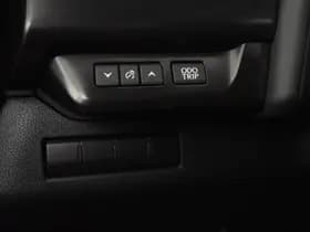 Lexus UX thumbnail 24