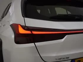 Lexus UX thumbnail 28