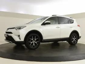 Toyota RAV4 thumbnail 2