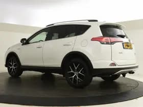 Toyota RAV4 thumbnail 6