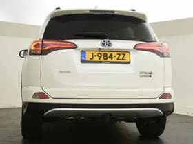 Toyota RAV4 thumbnail 8