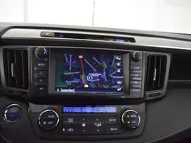 Toyota RAV4 thumbnail 10