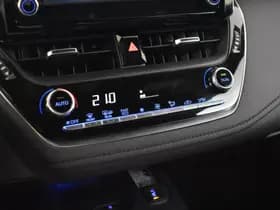 Toyota Corolla thumbnail 24