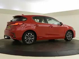 Lexus CT thumbnail 2