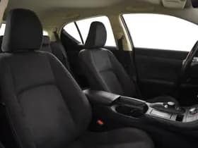 Lexus CT thumbnail 3
