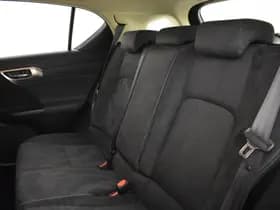 Lexus CT thumbnail 10