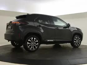 Toyota Yaris Cross thumbnail 2
