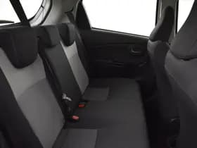 Toyota Yaris thumbnail 18