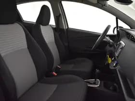 Toyota Yaris thumbnail 3