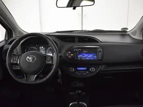Toyota Yaris thumbnail 4