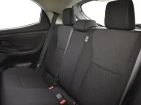 Toyota Yaris thumbnail 12