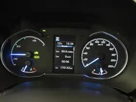 Toyota Yaris thumbnail 14