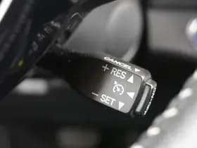 Toyota Yaris thumbnail 16