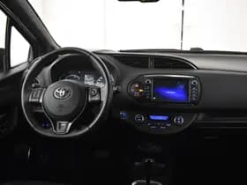 Toyota Yaris thumbnail 4