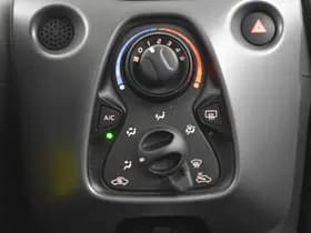 Toyota Aygo thumbnail 11