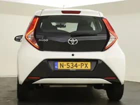 Toyota Aygo thumbnail 8