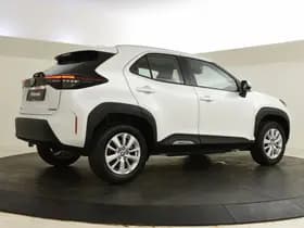 Toyota Yaris Cross thumbnail 2