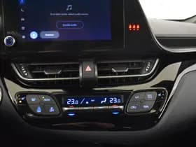 Toyota C-HR thumbnail 12