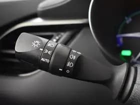Toyota C-HR thumbnail 16