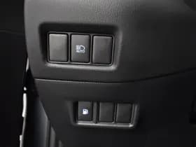 Toyota C-HR thumbnail 22